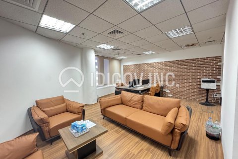 Business Bay, Dubai, UAE의 임대용 사무실 70제곱미터 번호 640988 - 사진 9