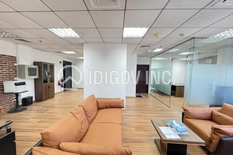 Business Bay, Dubai, UAE의 임대용 사무실 70제곱미터 번호 640988 - 사진 5