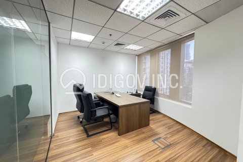 Business Bay, Dubai, UAE의 임대용 사무실 70제곱미터 번호 640988 - 사진 11