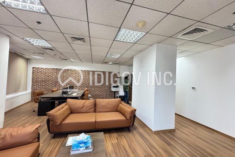 Business Bay, Dubai, UAE의 임대용 사무실 70제곱미터 번호 640988 - 사진 2