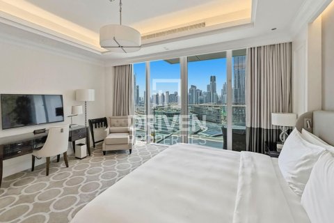 Apartment til leje i Downtown Dubai (Downtown Burj Dubai), Dubai, UAE 2 soveværelser, 162.67 kvm № 745221 - foto 5