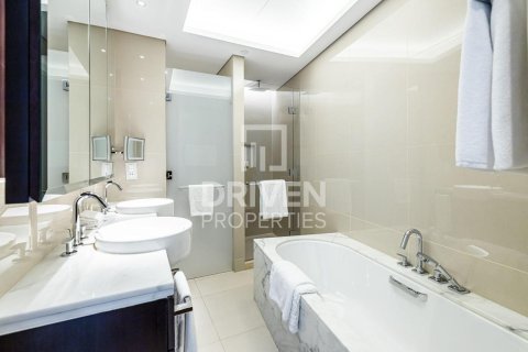 Apartment in Downtown Dubai (Downtown Burj Dubai), Dubai, UAE 2 bedrooms, 143.35 sq.m. № 745223 - photo 17
