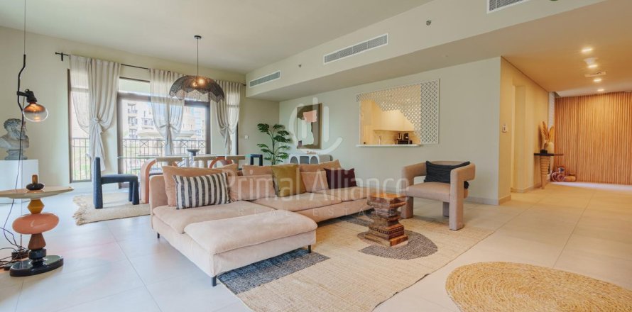 Apartament në Umm Suqeim, Dubai, Emiratet e Bashkuara Arabe 4 dhoma gjumi, 274.44 m2. № 647601