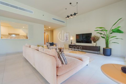 Apartament në Umm Suqeim, Dubai, Emiratet e Bashkuara Arabe 4 dhoma gjumi, 274.44 m2. № 647601 - Foto 4