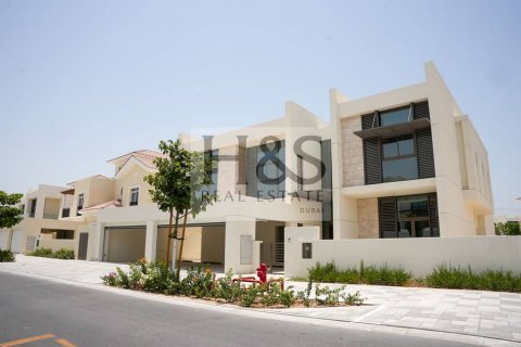 Mohammed Bin Rashid City, Dubai, UAE의 판매용 빌라 침실 6개, 1099제곱미터 번호 642174 - 사진 1