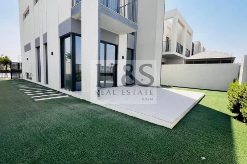 Rumah bandar di Dubai, UAE 4 bilik tidur, 258 meter persegi № 642175 - foto 1