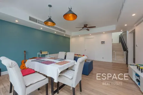 Villa te huur in The Springs, Dubai, VAE 3 slaapkamers, 228 vr.m., nr 661343 - foto 5