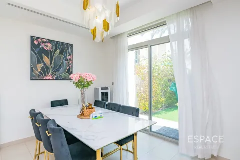 Radhus uthyres i Arabian Ranches 2, Dubai, UAE 4 sovrum, 242 kvm Nr. 661342 - fotografi 4