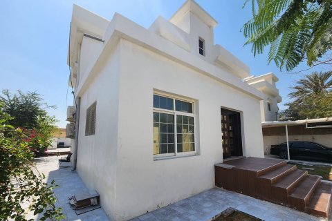 Vila v Al Heerah, Sharjah, SAE 4 spálne, 450.58 m2 č. 749906 - Fotografia 19