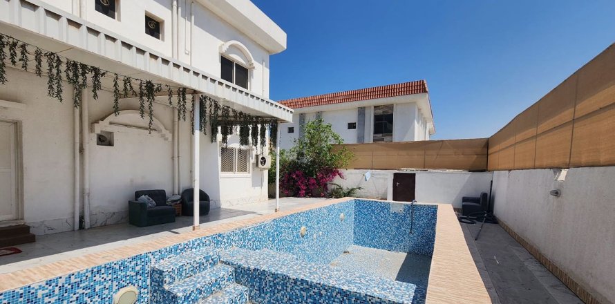 Vila v Al Heerah, Sharjah, SAE 4 spálne, 450.58 m2 č. 749906