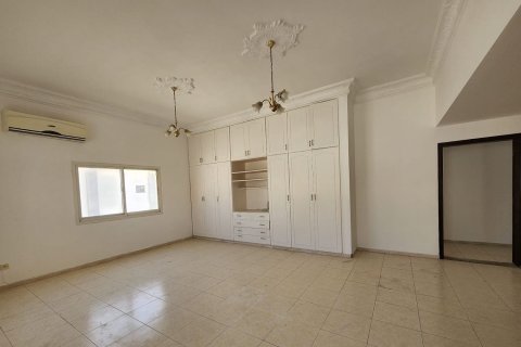 Vila v Al Heerah, Sharjah, SAE 4 spálne, 450.58 m2 č. 749906 - Fotografia 7