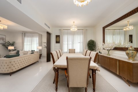 Vila u Falcon City of Wonders, Dubai, UAE 5 spavaćih soba, 540.14 m2 Br. 749902 - fotografija 6