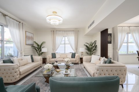 Vila u Falcon City of Wonders, Dubai, UAE 5 spavaćih soba, 540.14 m2 Br. 749902 - fotografija 7