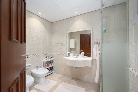 Vila u Falcon City of Wonders, Dubai, UAE 5 spavaćih soba, 540.14 m2 Br. 749902 - fotografija 11