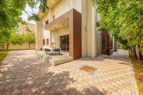 Villa itt: Al Barsha, Dubai, EAE, 6 hálószoba, 650.32 m², azonosító: 749904 - fénykép 3