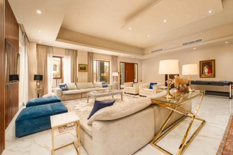 Villa itt: Al Barsha, Dubai, EAE, 6 hálószoba, 650.32 m², azonosító: 749904 - fénykép 7