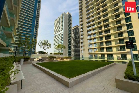 Lägenhet till försäljning i Dubai Marina, Dubai, UAE 1 sovrum, 75.7 kvm Nr. 647786 - fotografi 1