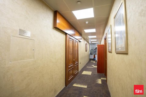 Office til salg i Business Bay, Dubai, UAE 973.2 kvm № 647789 - foto 17
