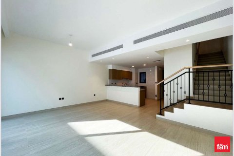 Townhouse di Dubai, UEA 5 kamar tidur, 144 m2 nomor 647787 - foto 2