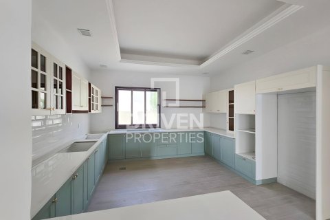 Vila v Nadd Al Sheba, Dubai, SAE 5 ložnice, 557 m² Č.: 684334 - fotografie 5