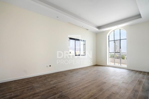 Vila v Nadd Al Sheba, Dubai, SAE 5 ložnice, 557 m² Č.: 684334 - fotografie 15