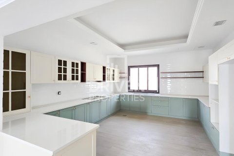 Vila v Nadd Al Sheba, Dubai, SAE 5 ložnice, 557 m² Č.: 684334 - fotografie 23