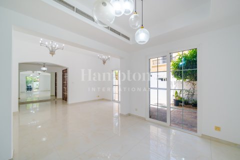 Stadthaus zur Miete in Arabian Ranches 2, Dubai, VAE 4 Schlafzimmer, 350.39945801 m2 Nr. 717974 - Foto 21