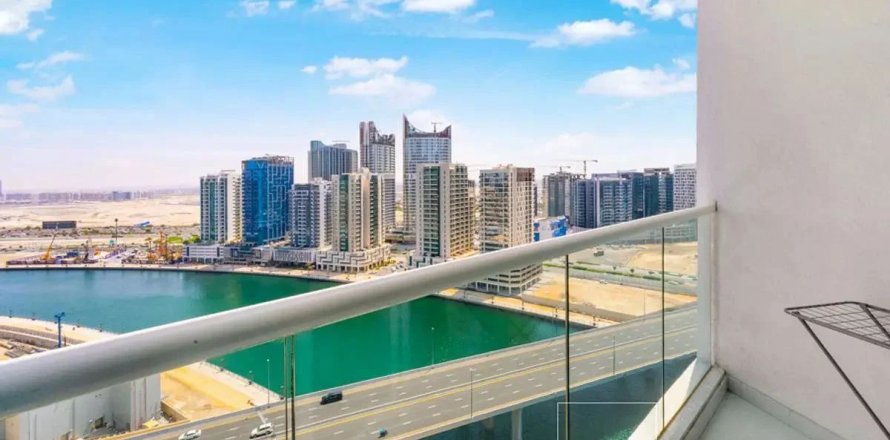 Apartament në Business Bay, Dubai, Emiratet e Bashkuara Arabe 1 dhomë gjumi, 89.8 m2. № 660482