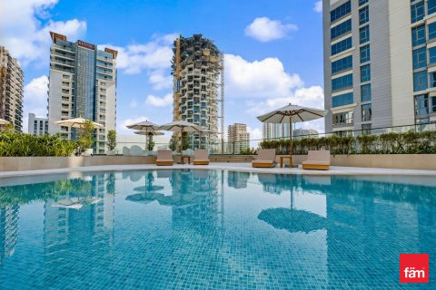 Пәтер Дубай, БАӘ-да 1 жатын бөлме, 74 м² № 661858 - фото 4