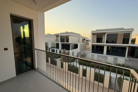 Villa in Tilal Al Ghaf, Dubai, UAE 4 bedrooms, 374.49 sq.m. № 751156 - photo 6