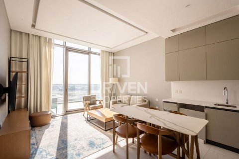 דירה ב Business Bay, Dubai, איחוד האמירויות 1 חדר שינה, 108.23 מ