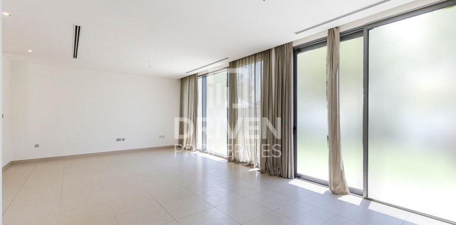 Dubai Hills Estate, Dubai, UAE의 빌라 침실 4개, 455.69제곱미터 번호 768208
