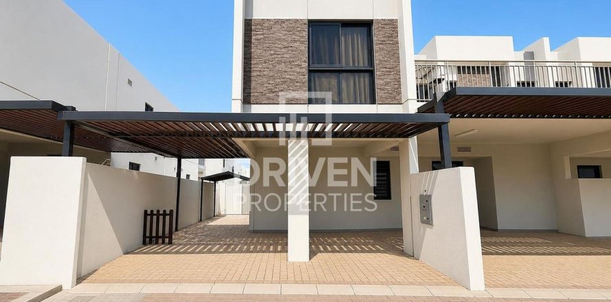 Adosado en Dubai, EAU 3 dormitorios, 174.84 m² № 768209