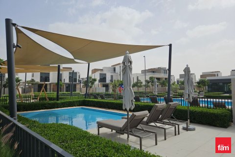Villa til salgs i Dubai, Emiratene 4 soverom, 448 kvm Nr. 699716 - Foto 8