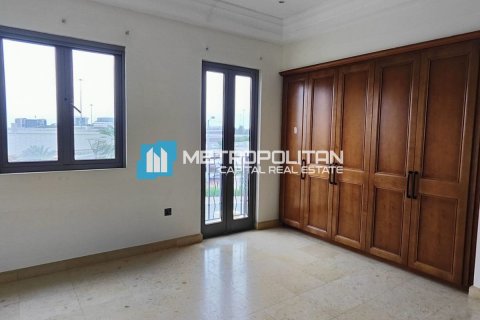 Müüa ridamaja on the Saadiyat Island, Abu Dhabi, AÜE: 4 magamistoaga, 570.8 m² Nr 638527 - pilt 5