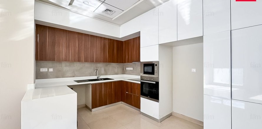 Townhouse in Al Furjan, Dubai, UAE 4 bedrooms, 152.1 sq.m. № 696763