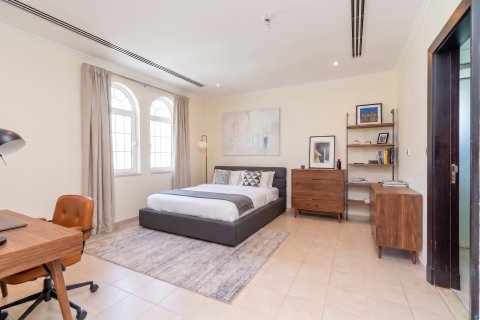 Villa in Jumeirah Islands, Dubai, UAE 4 bedrooms, 802 sq.m. № 734355 - photo 6