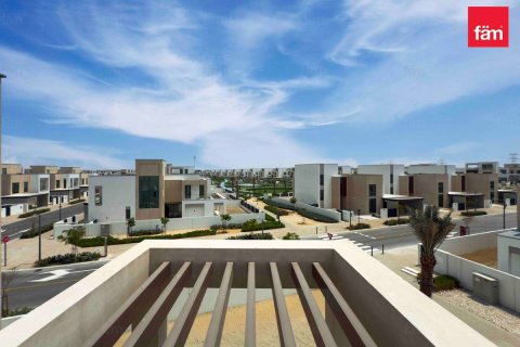 Villa à louer à Dubai, EAU 4 chambres, 549.8 m2 № 634788 - photo 15