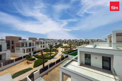 Villa à louer à Dubai, EAU 4 chambres, 549.8 m2 № 634788 - photo 17