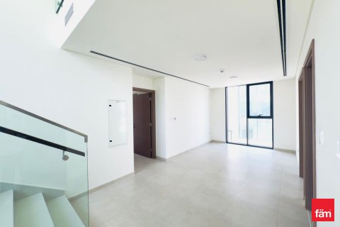 Villa à louer à Dubai, EAU 4 chambres, 549.8 m2 № 634788 - photo 2