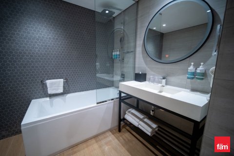 Apartment in Dubai, UAE 33.4 sq.m. № 634787 - photo 6