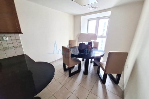 דירה למכירה ב Dubai Marina, Dubai, איחוד האמירויות  2 חדרי שינה, 121.2 מ"ר, מספר 630200 - תמונה 1