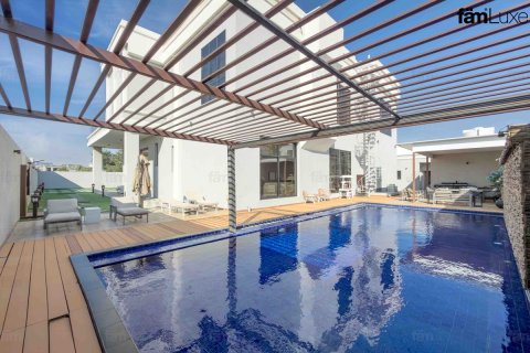 Vilë në Al Barsha, Dubai, Emiratet e Bashkuara Arabe 5 dhoma gjumi, 1114.8 m2. № 714928 - Foto 7