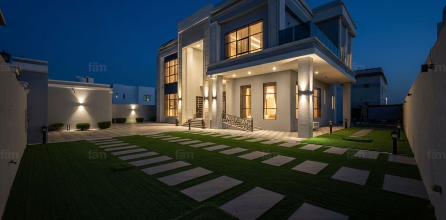 Vilë në Al Barsha, Dubai, Emiratet e Bashkuara Arabe 5 dhoma gjumi, 1114.8 m2. № 714928
