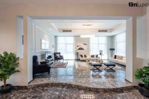 Vilë në Al Barsha, Dubai, Emiratet e Bashkuara Arabe 5 dhoma gjumi, 1114.8 m2. № 714928 - Foto 15