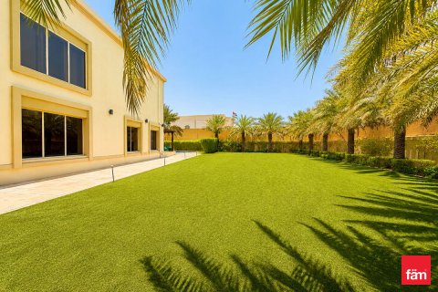 Vilë në Al Barsha, Dubai, Emiratet e Bashkuara Arabe 4 dhoma gjumi, 1849.9 m2. № 714931 - Foto 28