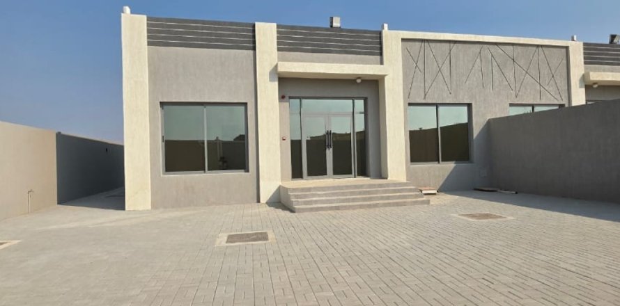 فيلا في رأس الخيمة 4 غرفة نوم ، 372 متر مربع . ر قم 735059