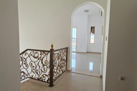 Vila u Ras Al Khaimah, UAE 4 spavaćih soba, 929 m2 Br. 735058 - fotografija 7