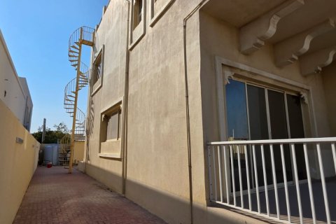 Vila u Ras Al Khaimah, UAE 4 spavaćih soba, 929 m2 Br. 735058 - fotografija 16