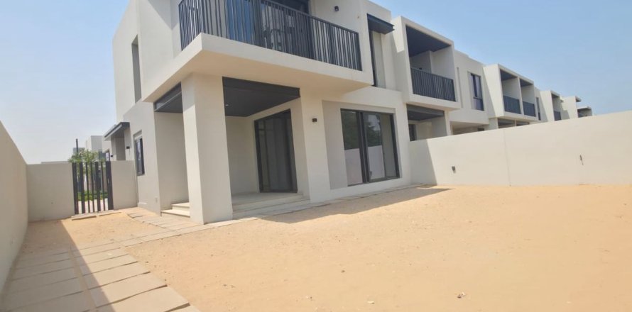 Townhouse in Jebel Ali, Dubai, UAE 4 bedrooms, 441.1 sq.m. № 740770